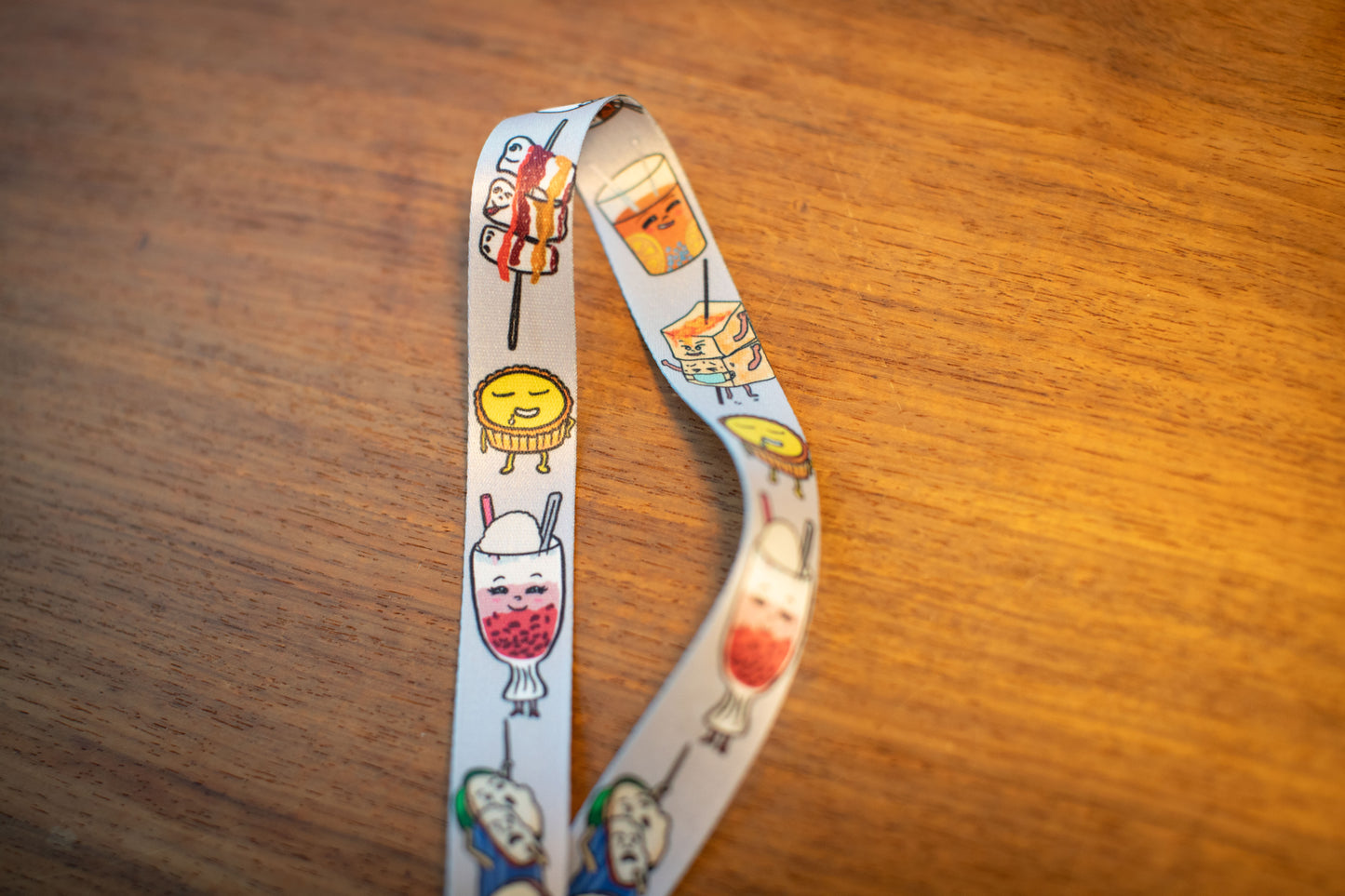 Cute HK Snacks on MTR Lanyard with ID holder 「唔使急，最緊要快 」可愛香港小食搭地鐵八達通/證件套連掛頸繩